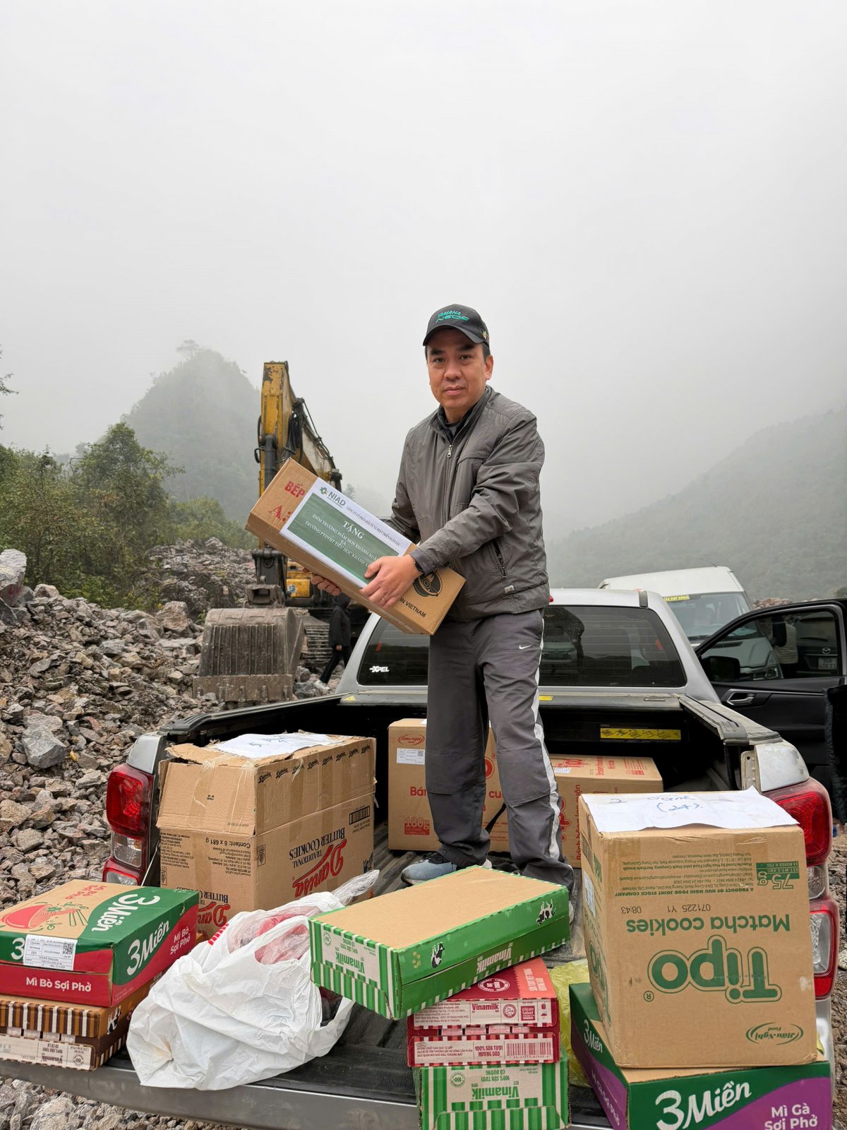 z7437645468362_755433f9500ccc02b35d9262aff0ccde_1