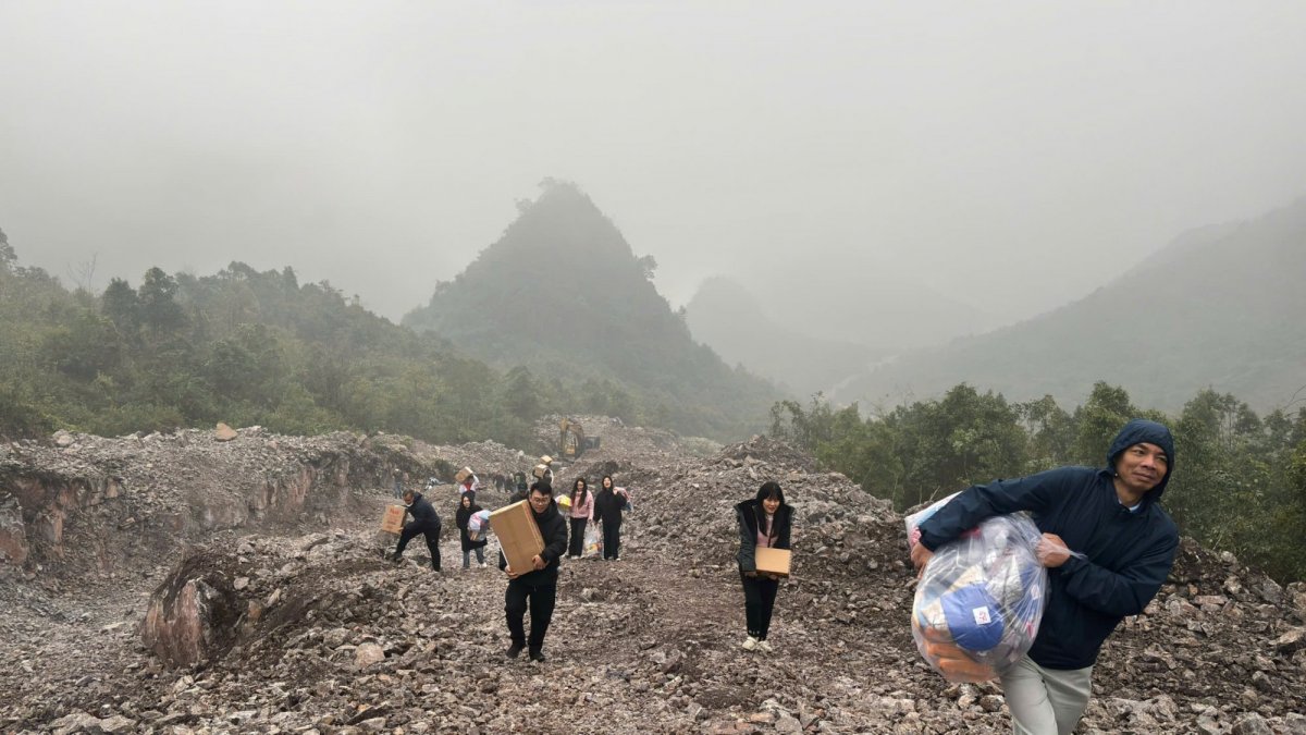 z7444997323530_383cb314c2582a7ec19601341a6496bf_1